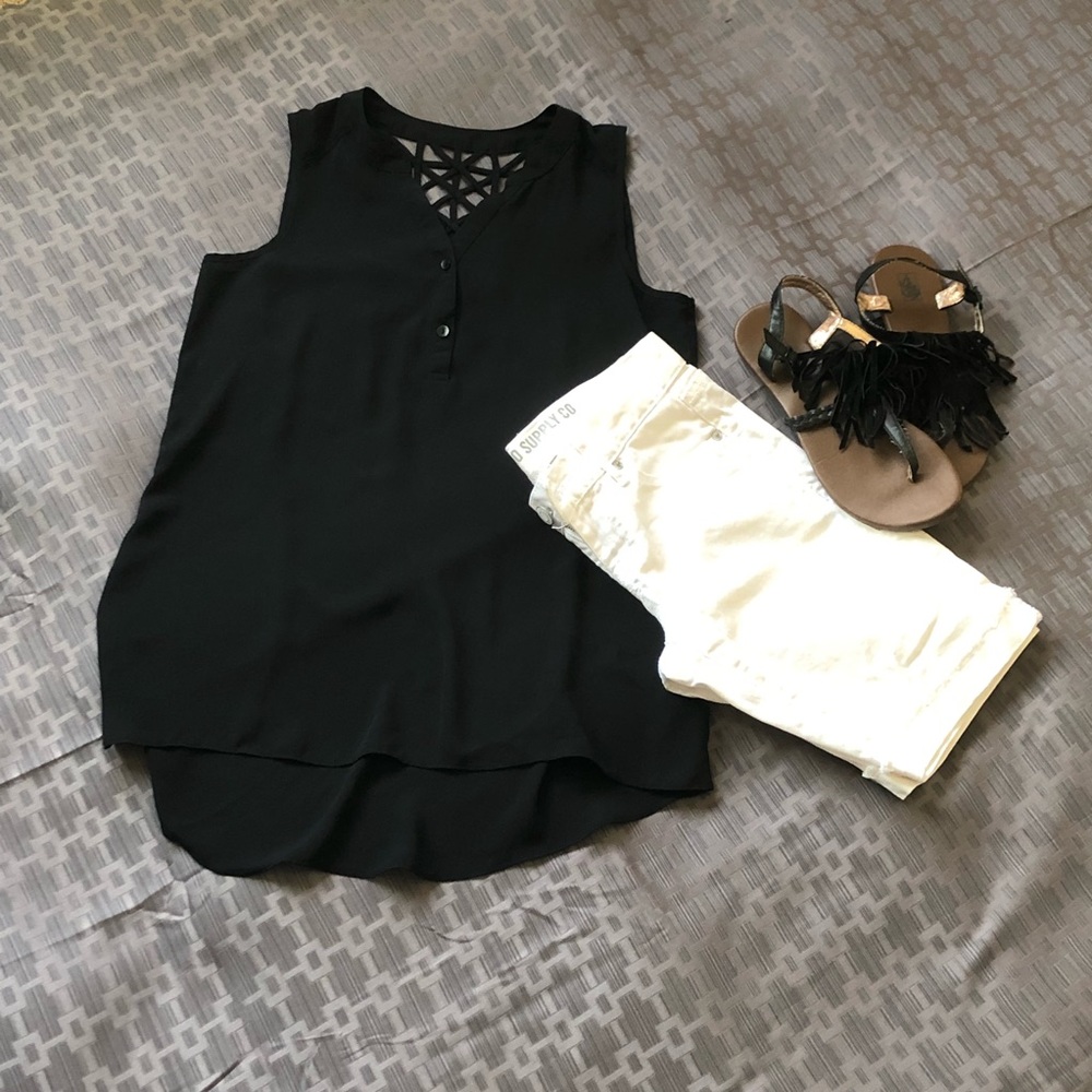 IZ Byer Sleeveless Blouse
